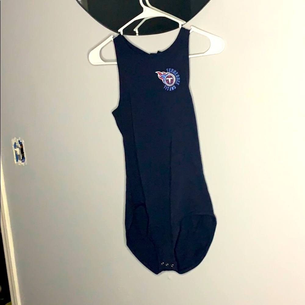 Tennessee Titans women’s apparel